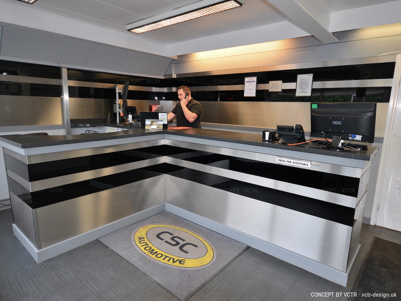 The reception desk at CSC Automotive